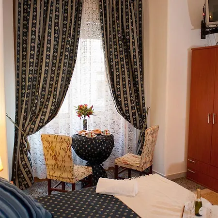 בית הארחה A Casa Di Serena A San Pietro 3*