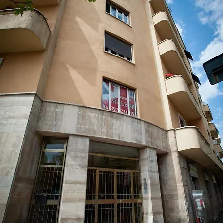 A Casa Di Serena A San Pietro 3* רומא